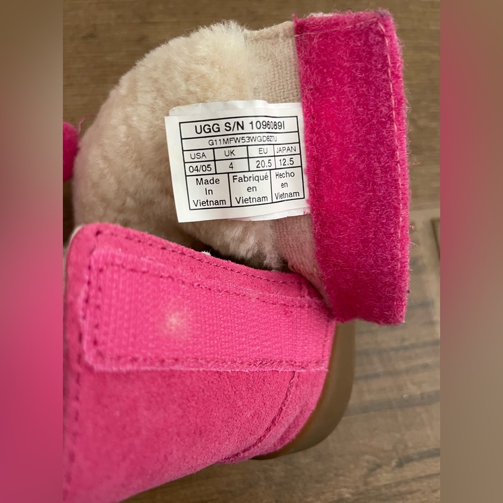UGG Toddler Girl Pink Size 04/05 Keelan Boots - Picture 16 of 16